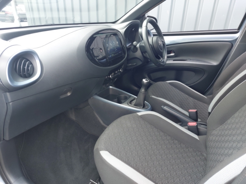 Toyota Aygo X 1.0 Vvt-i Edge YK24GEX Grey #5