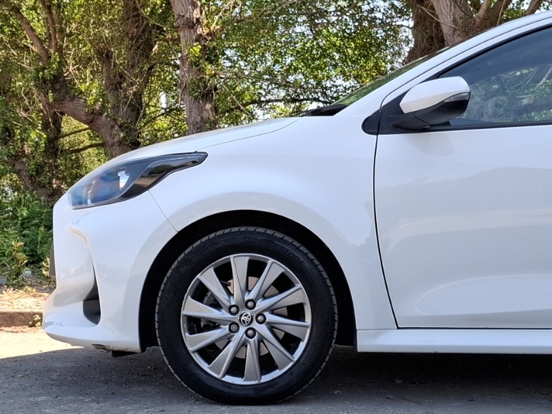 Toyota Yaris Hatchback Black #19