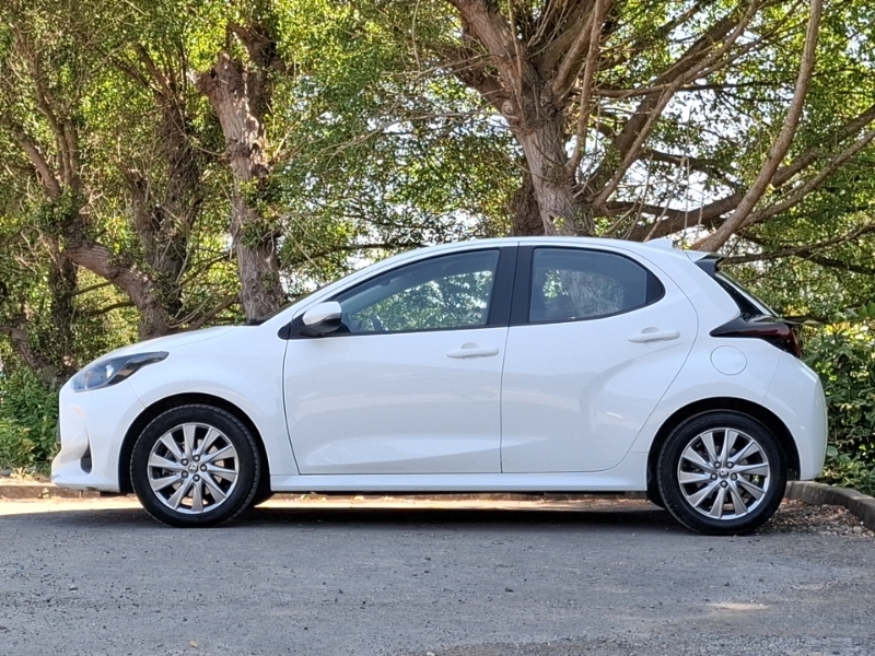 Toyota Yaris 1.5 Hybrid Icon Cvt White #4