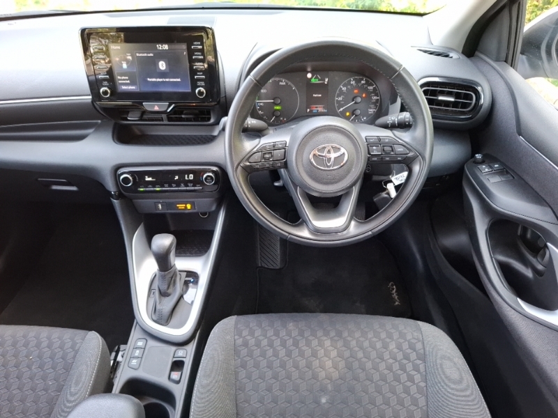 Toyota Yaris Hatchback Black #8