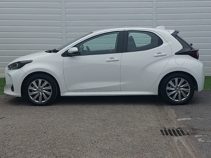 Toyota Yaris 1.5 Hybrid Icon Cvt MD23SYP White #4