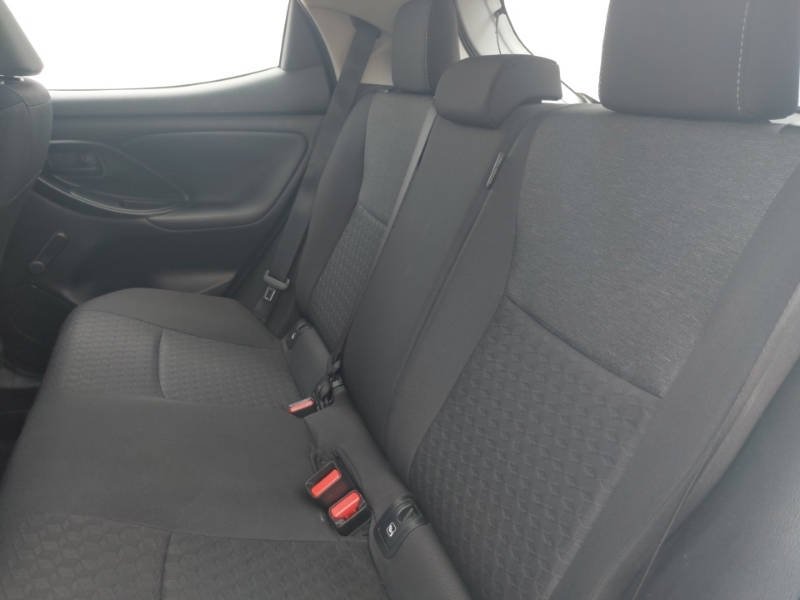 Toyota Yaris 1.5 Hybrid Icon Cvt MD23SYP White #6