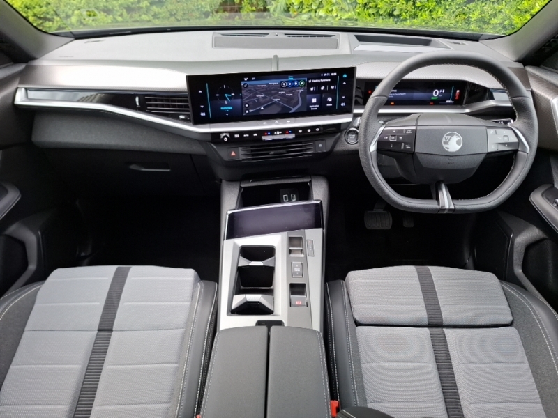Vauxhall Grandland 157Kw Ultimate 73Kwh Panoramic Roof Black #3