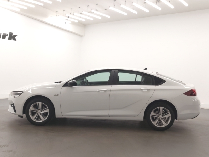 Vauxhall Insignia 1.5 Turbo D Se Nav White #4