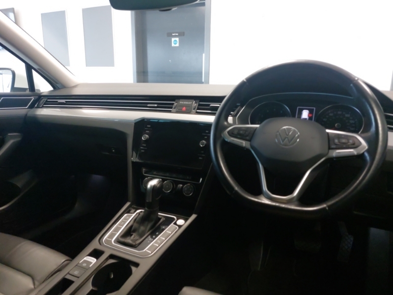Volkswagen Passat 1.5 Tsi Evo Sel Dsg White #4