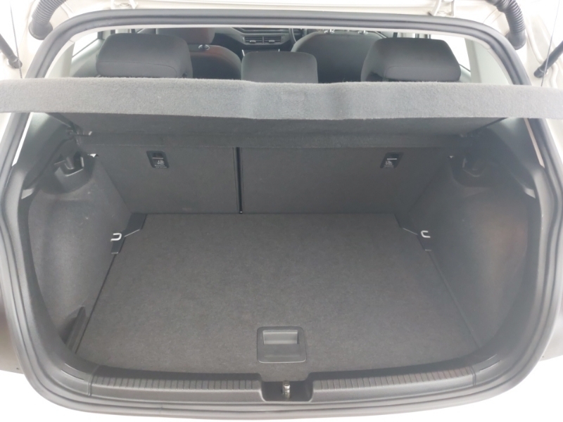 Volkswagen Polo Hatchback White #18