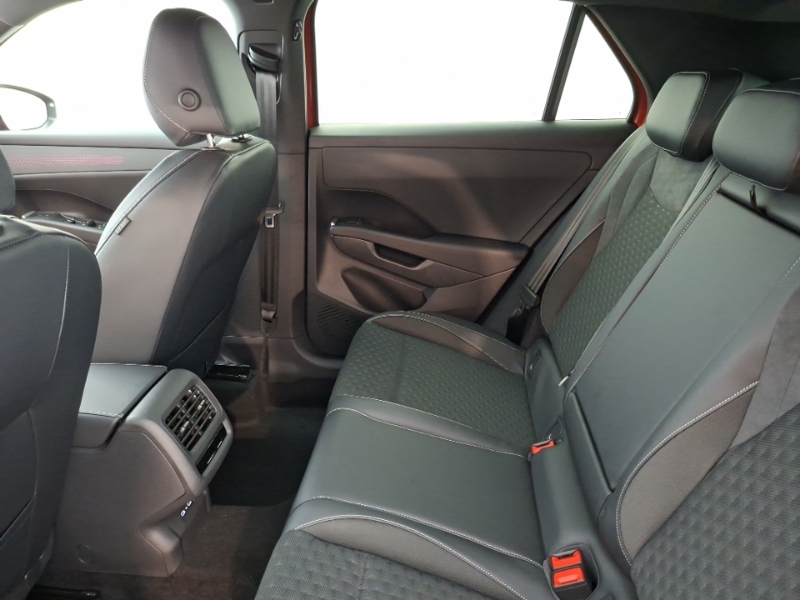 Volkswagen T-Roc 1.5 Etsi 150 R-line Dsg Red #6