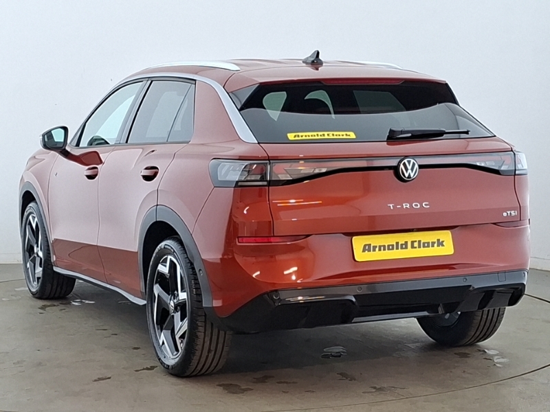 Volkswagen T-Roc 1.5 Etsi 150 R-line Dsg Red #2