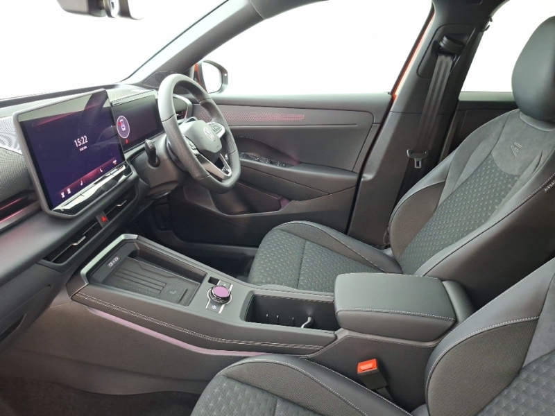 Volkswagen T-Roc 1.5 Etsi 150 R-line Dsg Red #5