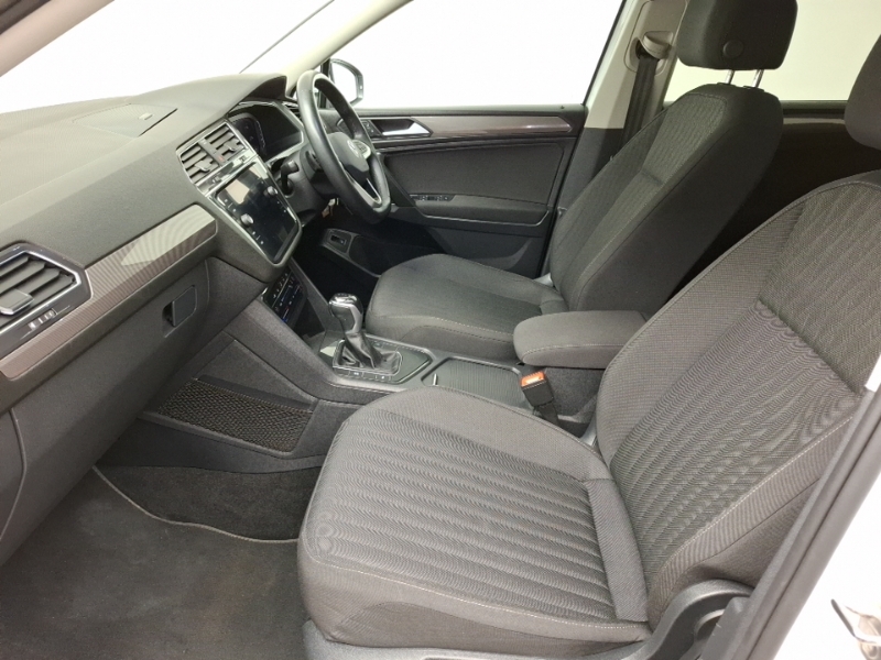 Volkswagen Tiguan Allspace 1.5 Tsi Life Dsg White #5