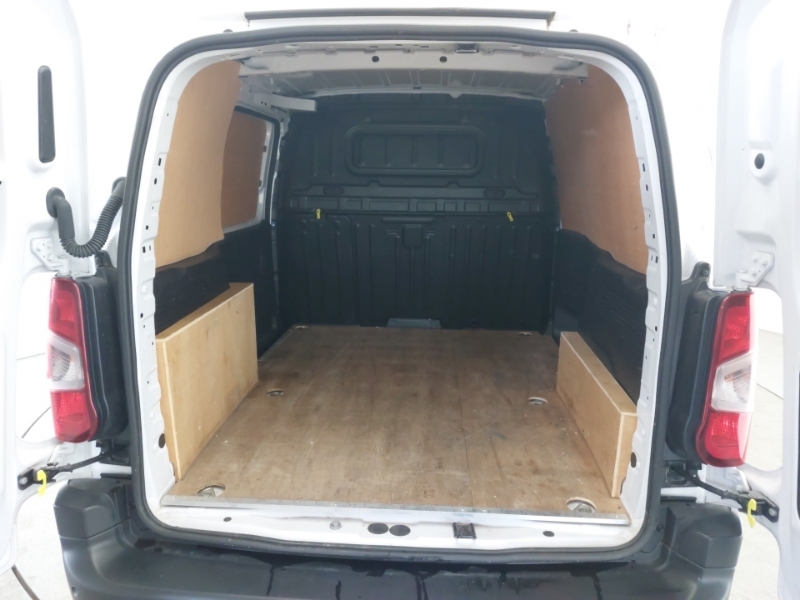 Citroen Berlingo Citron Berlingo Driver White #18