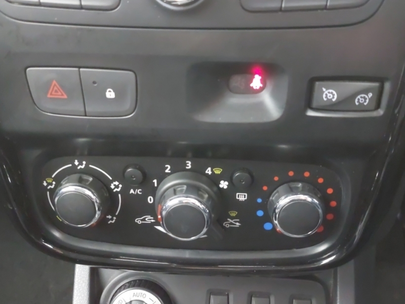 Dacia Duster 1.5 Dci 110 Laureate 4X4 Estate Silver #11