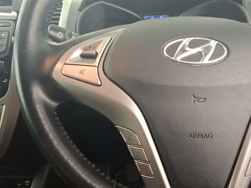 Hyundai Ix20 1.4L Premium White #12