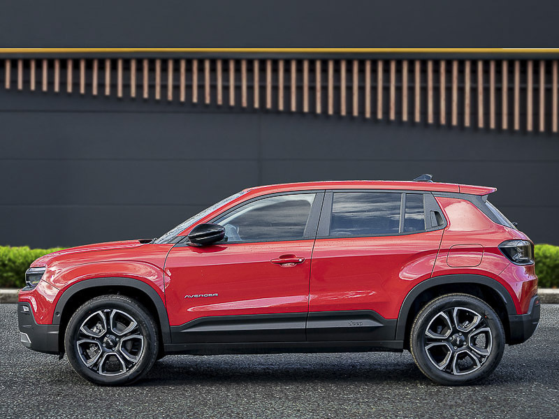 Jeep Avenger 1.2 Summit Red #4