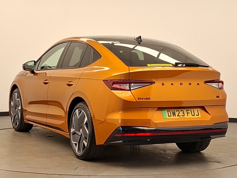 Skoda ENYAQ 220Kw Vrs 82Kwh 4X4 Orange #2