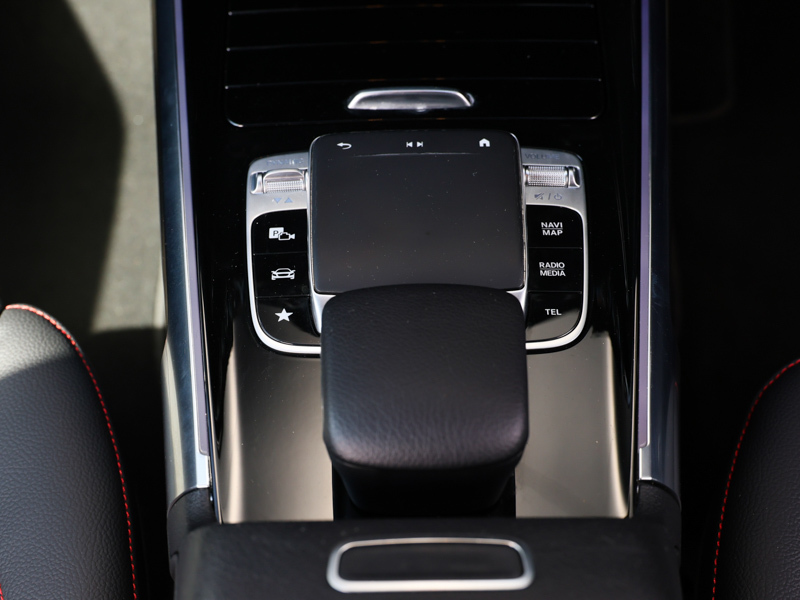 Mercedes-Benz GLB Class Glb 220 D 4Matic Amg Line Premium Black #18