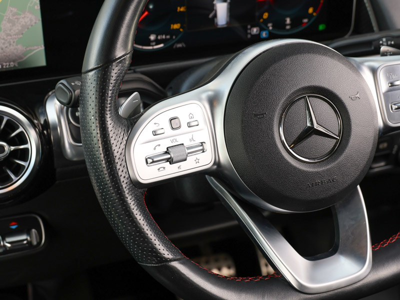 Mercedes-Benz GLB Class Glb 220 D 4Matic Amg Line Premium Black #9