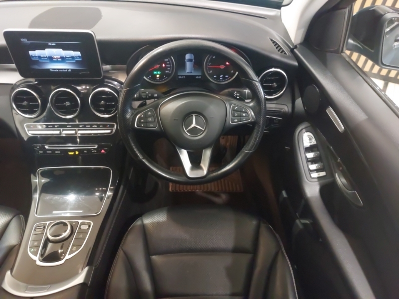 Mercedes-Benz GLC Class Glc 250 D 4Matic Amg Line Premium Plus White #8
