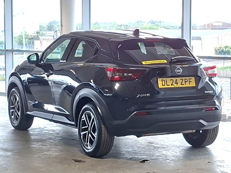 Nissan Juke 1.6 Hybrid N-connecta Black #2