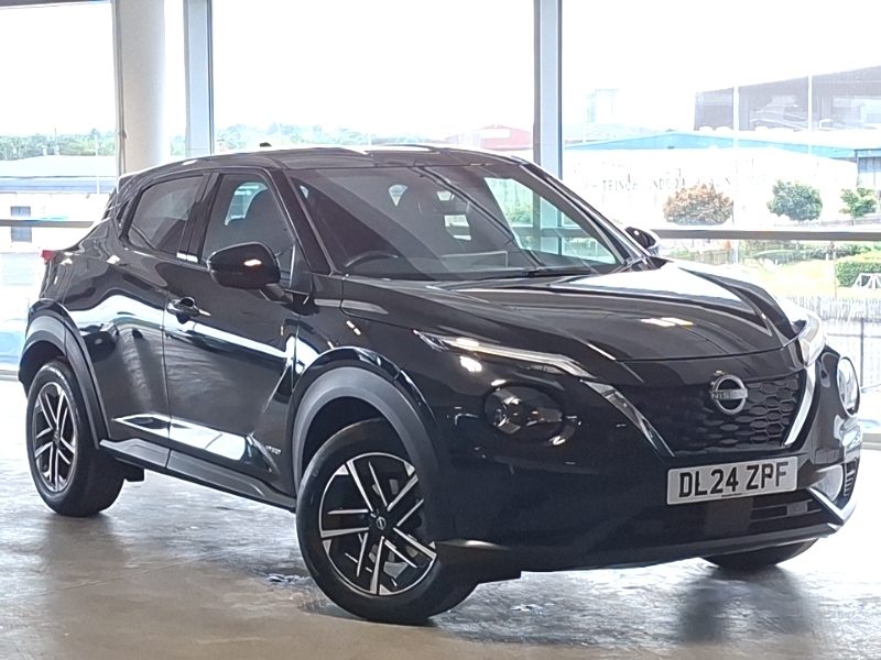 Nissan Juke 1.6 Hybrid N-connecta Black
