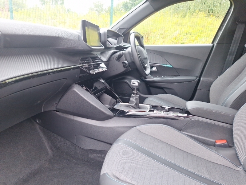 Peugeot 2008 1.2 Puretech Allure Premium SC23CJE Grey #5