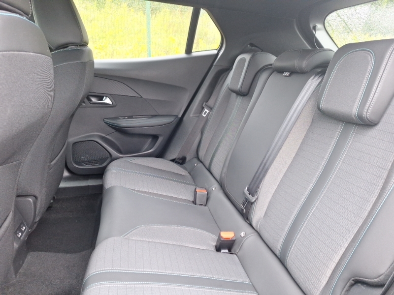 Peugeot 2008 1.2 Puretech Allure Premium SC23CJE Grey #6