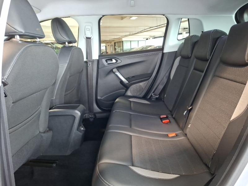 Peugeot 2008 1.2 Puretech Allure Start Stop Grey #6