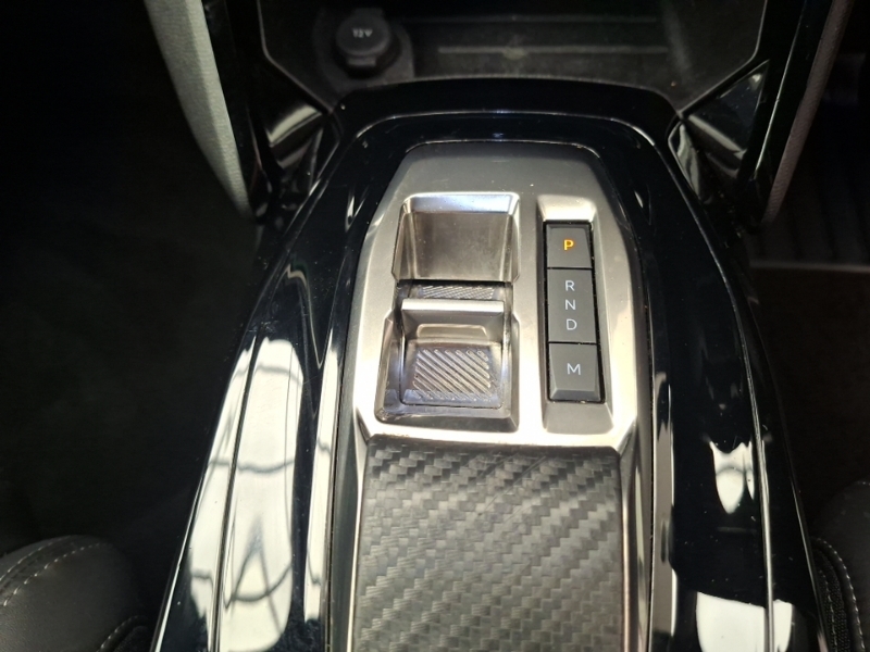 Peugeot 2008 Suv Black #16