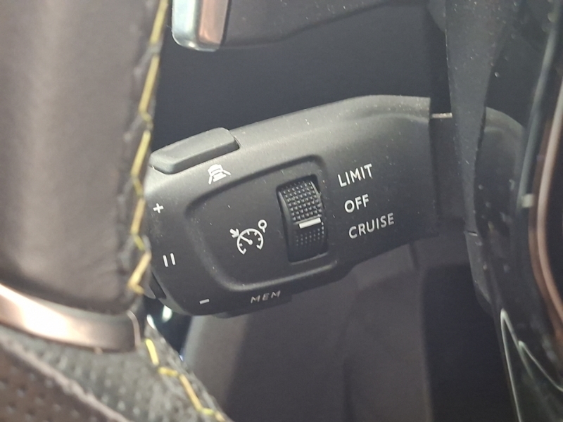 Peugeot 2008 Suv Black #15