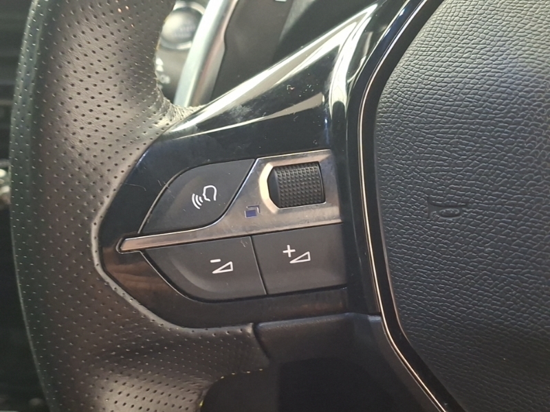Peugeot 2008 Suv Black #12