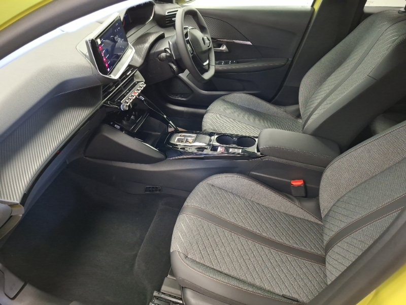 Peugeot 208 1.2 Hybrid 110 Allure E-dsc6 Yellow #5