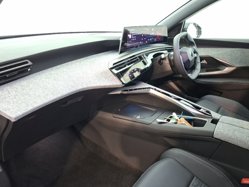 Peugeot 3008 157Kw Allure 73Kwh Grey #5
