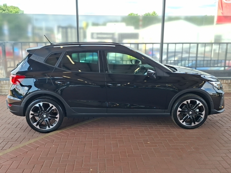 Seat Arona 1.0 Tsi 115 Fr Sport Dsg Black #4