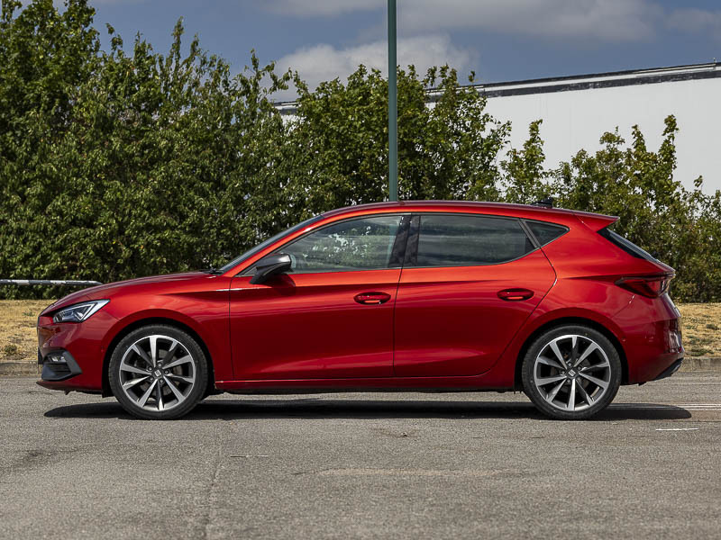 Seat Leon 1.5 Etsi 150 Fr First Edition Dsg Red #4