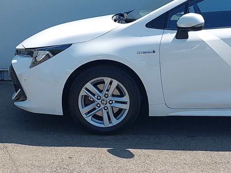 Toyota Corolla Vvt-h Design Hatchback White #19