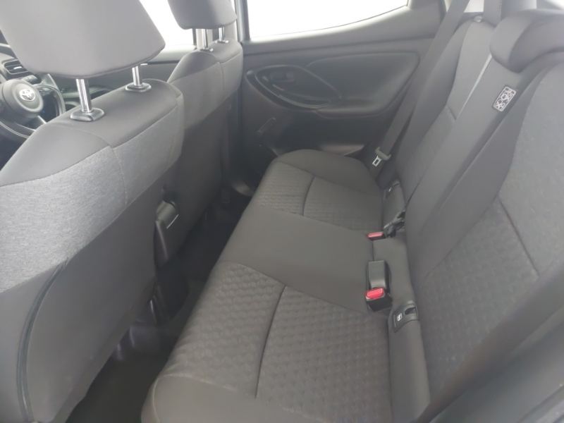 Toyota Yaris 1.5 Hybrid Icon Cvt Silver #6
