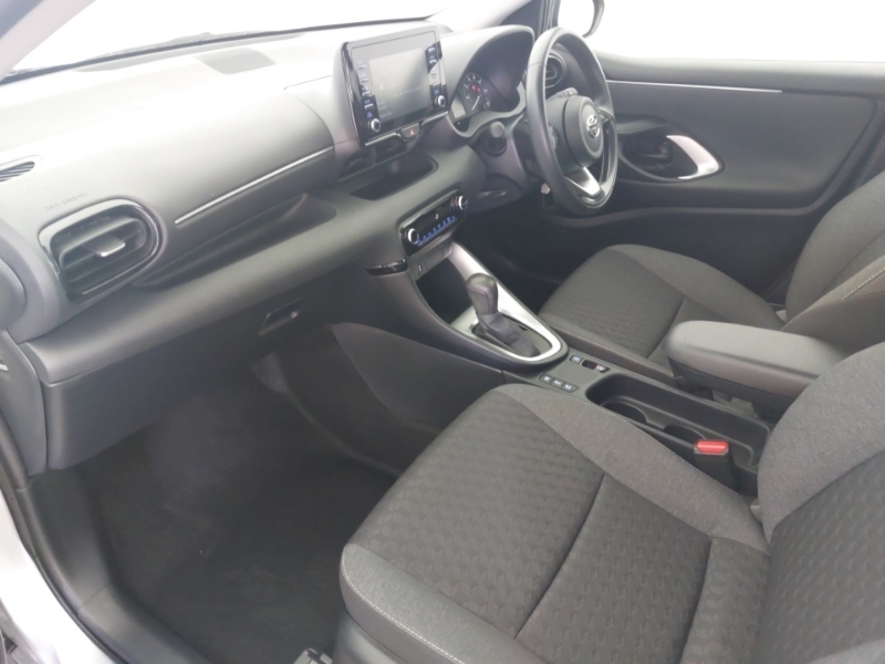 Toyota Yaris 1.5 Hybrid Icon Cvt Silver #5