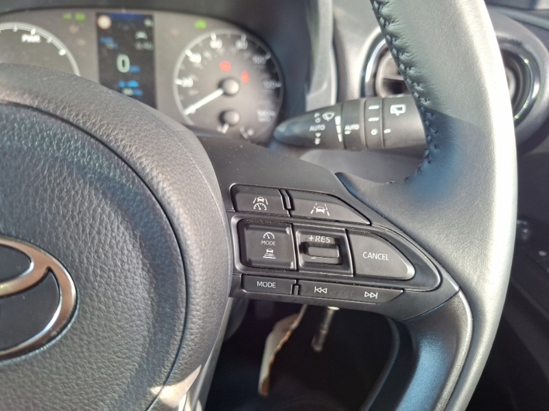 Toyota Yaris Excel #12