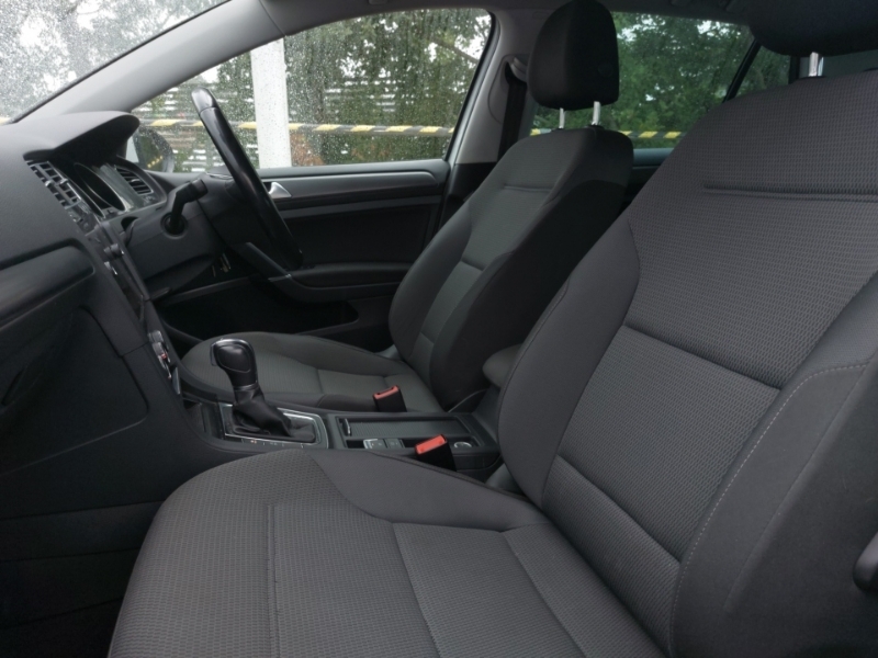 Volkswagen Golf 1.6 Tdi Match Dsg White #5