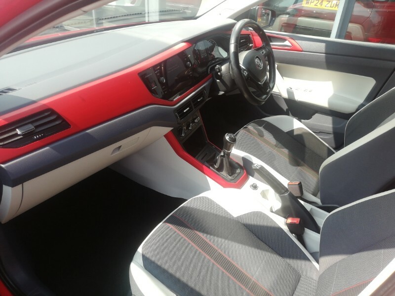 Volkswagen Polo 1.0 Tsi 95 Beats Red #4