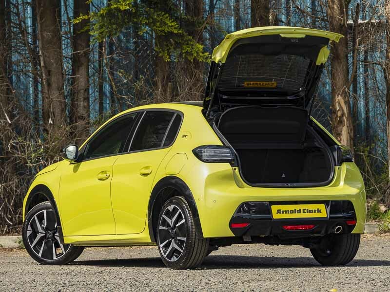 Peugeot 208 Allure Yellow #8