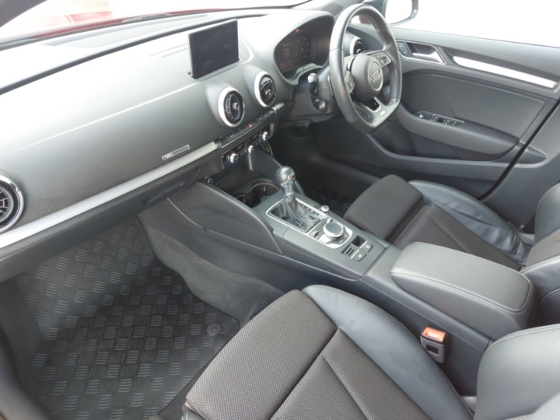 Audi A3 35 Tdi Black Edition S Tronic Red #5