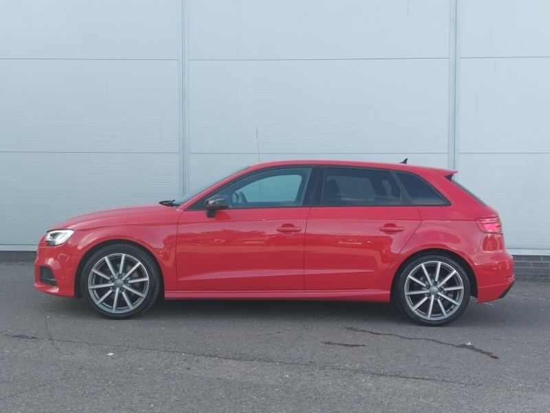 Audi A3 35 Tdi Black Edition S Tronic Red #4