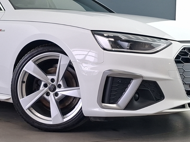 Audi A4 Audi 35 Tfsi S Line S Tronic Black #20