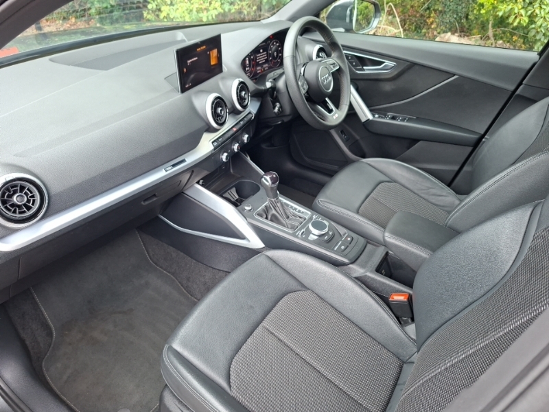 Audi Q2 35 Tfsi S Line S Tronic Grey #5
