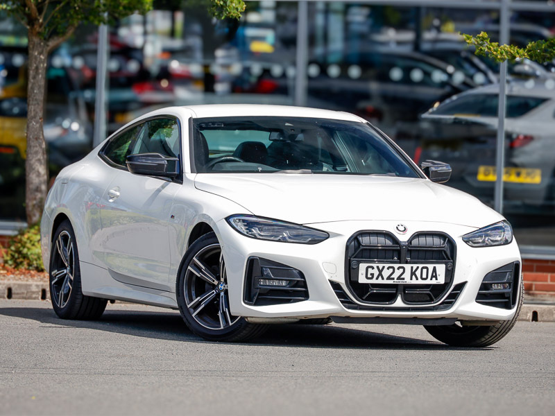 BMW 4 Series 420I M Sport Step White