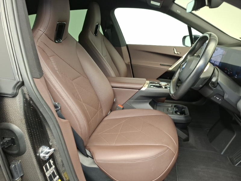 BMW iX Xdrive 50 M Sport Red #11