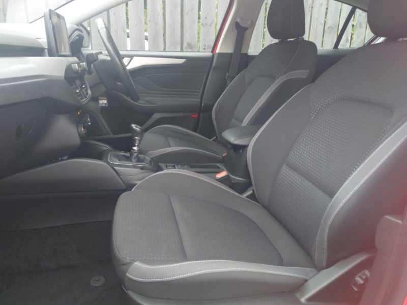 Ford Focus 1.0 Ecoboost 125 Zetec Red #5
