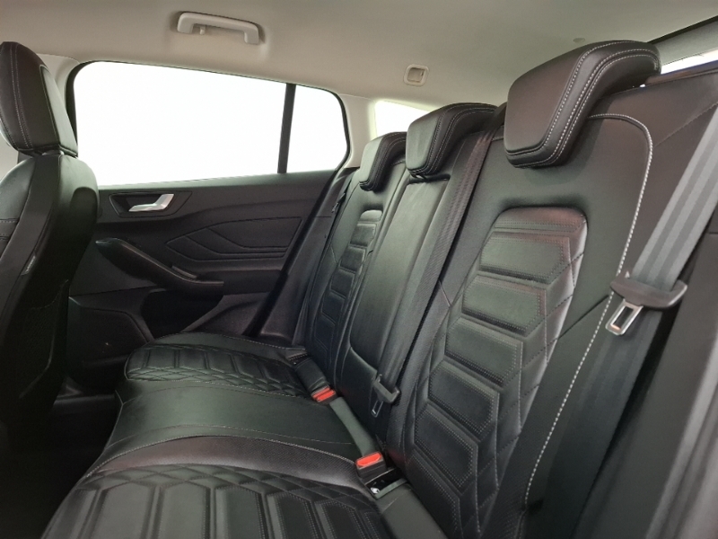 Ford Focus 1.0 Ecoboost Hybrid Mhev 155 Active X Black #6