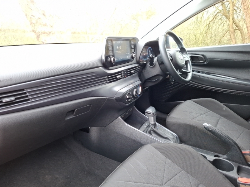 Hyundai Bayon 1.0 Tgdi 48V Mhev Se Connect Dct Red #5